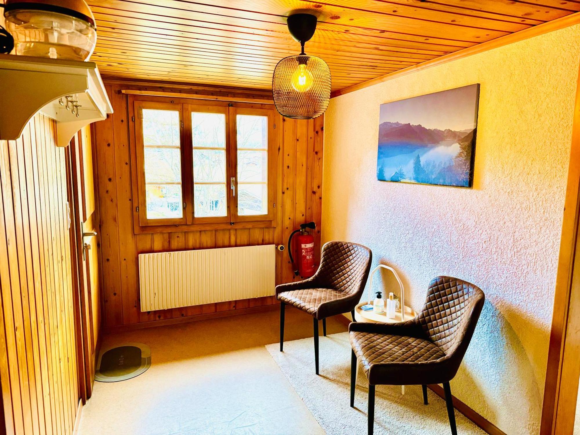 Cozy Apartment In Vintage House In カンデルシュテッグ エクステリア 写真