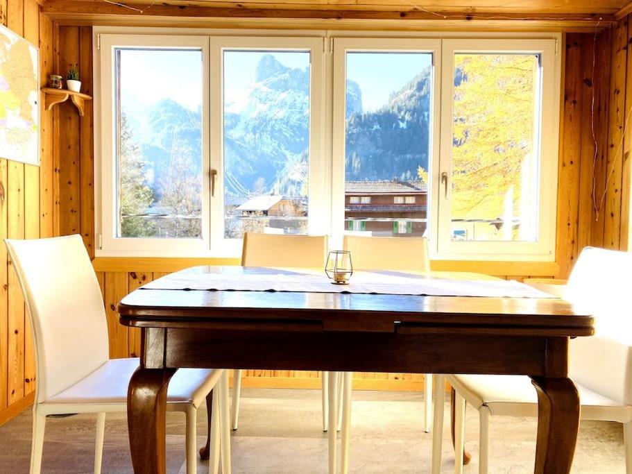 Cozy Apartment In Vintage House In カンデルシュテッグ エクステリア 写真