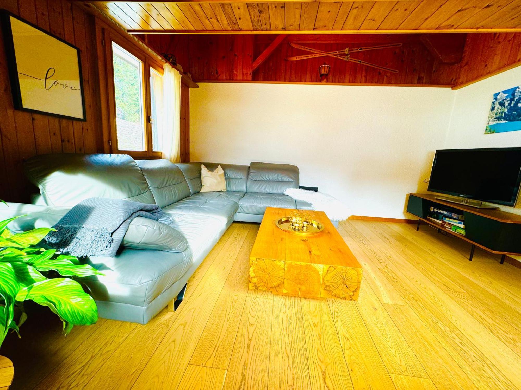 Cozy Apartment In Vintage House In カンデルシュテッグ エクステリア 写真