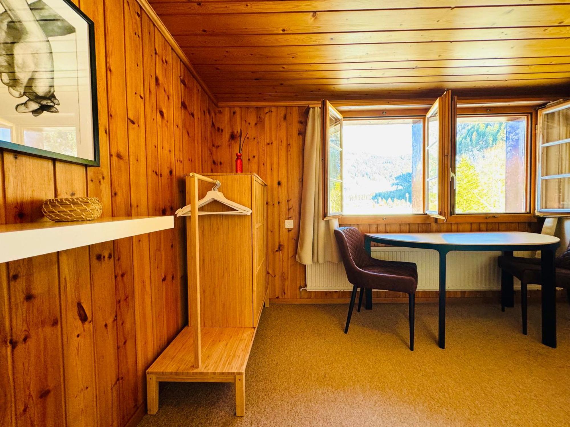 Cozy Apartment In Vintage House In カンデルシュテッグ エクステリア 写真