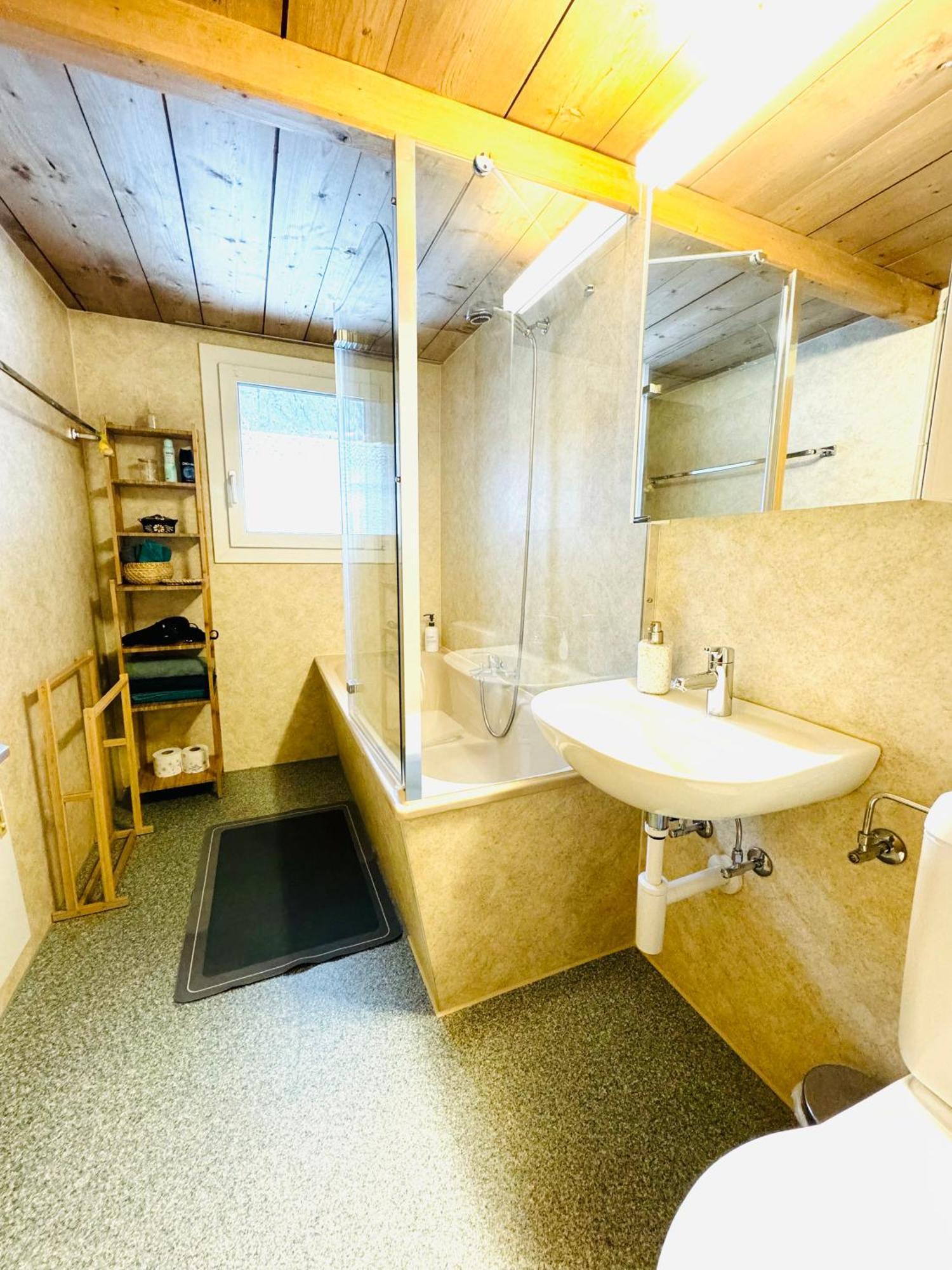 Cozy Apartment In Vintage House In カンデルシュテッグ エクステリア 写真